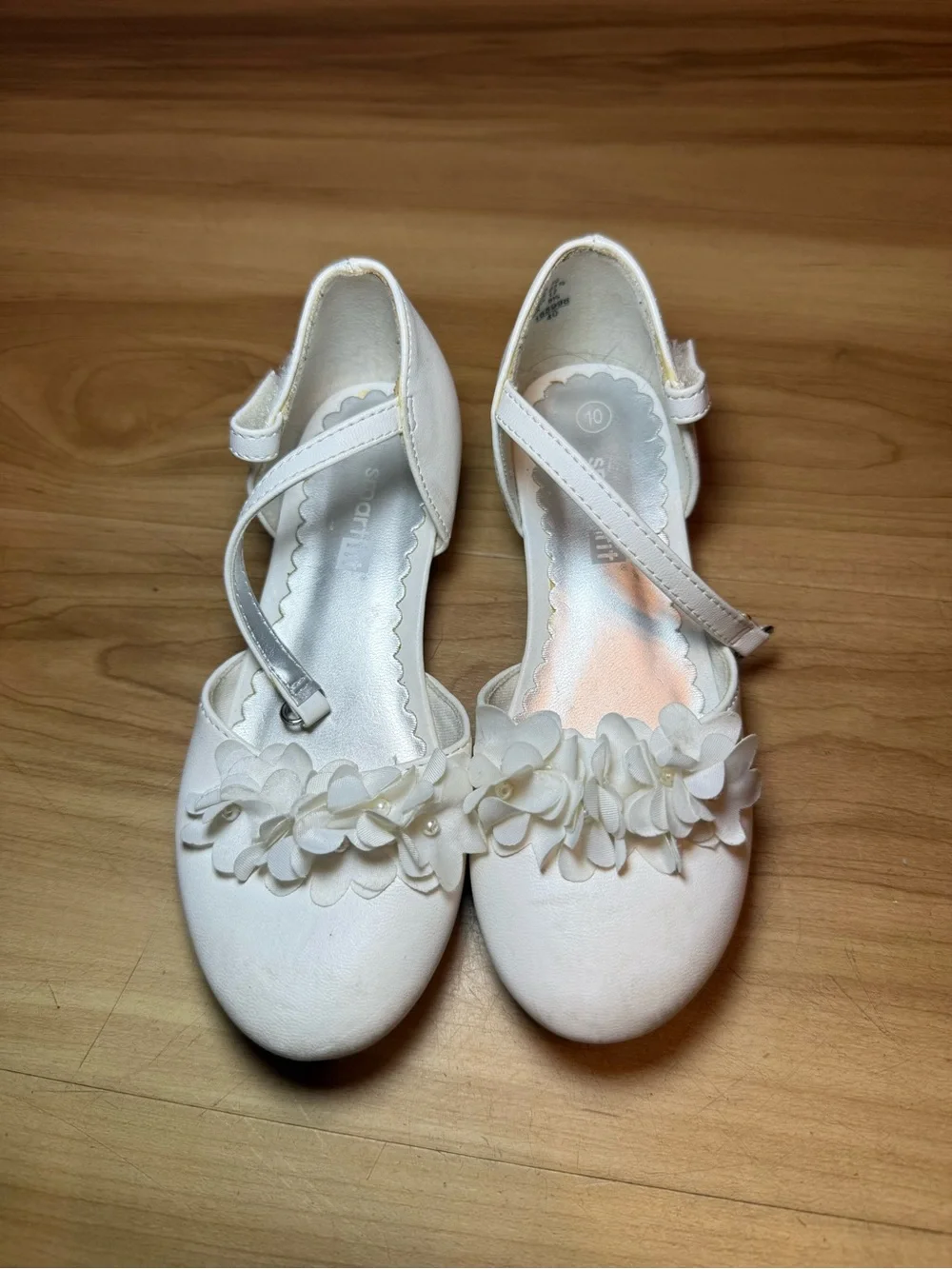 Smart Fit White heel shoes for Kids